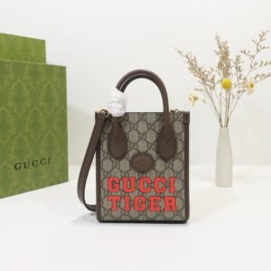 GUCCI   671623