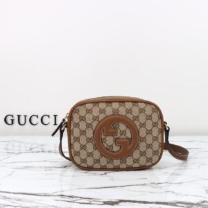 GUCCI    820429