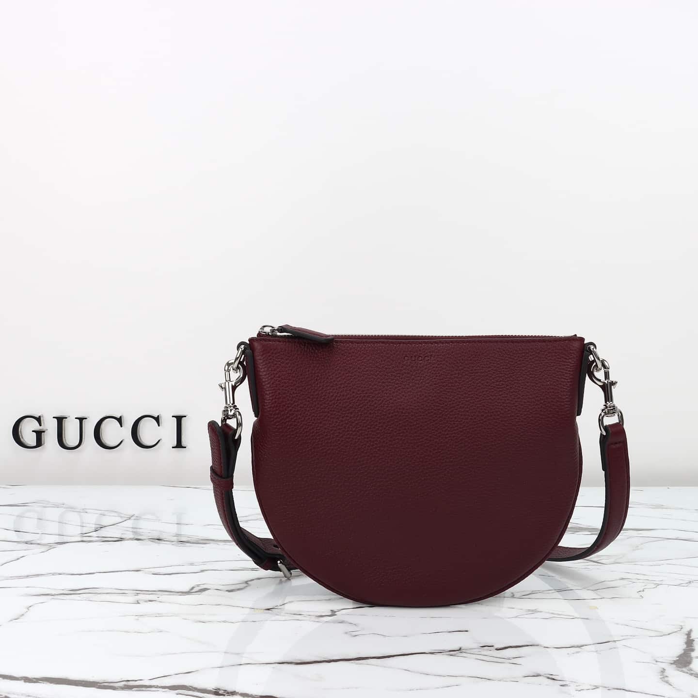GUCCI 824529