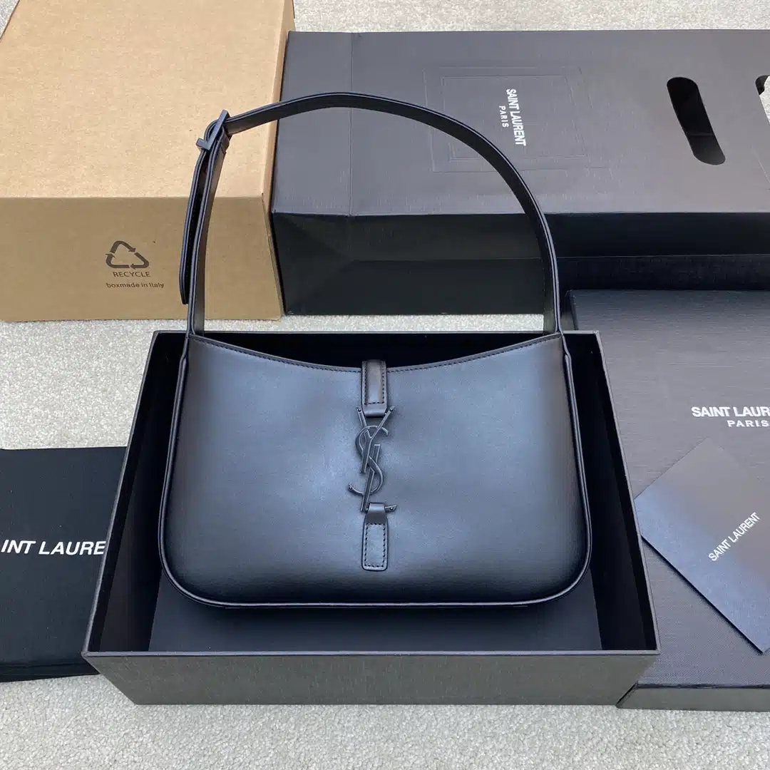YSL 657228