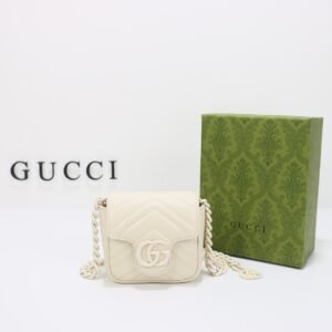 GUCCI   739599