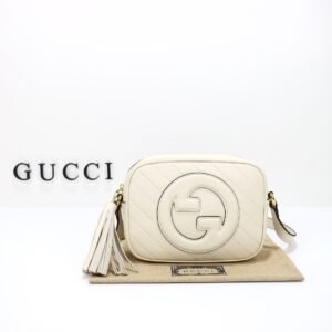 GUCCI   742360