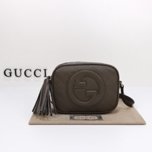GUCCI   742360