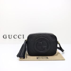 GUCCI   742360