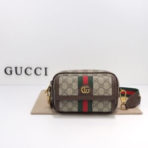 GUCCI   746308