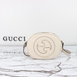 GUCCI   760175