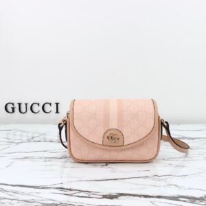 GUCCI   772239