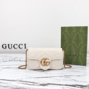 GUCCI   476433