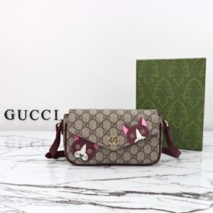 GUCCI  818764