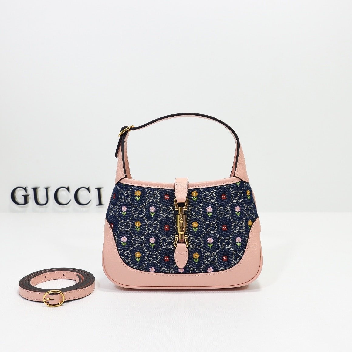 GUCCI 637092