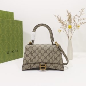 GUCCI   681697