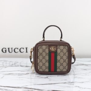 GUCCI   77215