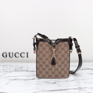 GUCCI  782919