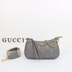 GUCCI  735049