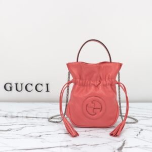 GUCCI   760313