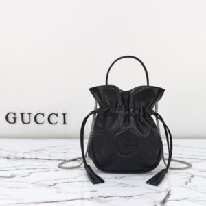 GUCCI   760313