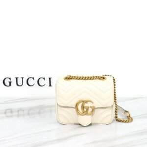 GUCCI  739682