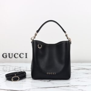 GUCCI  815118