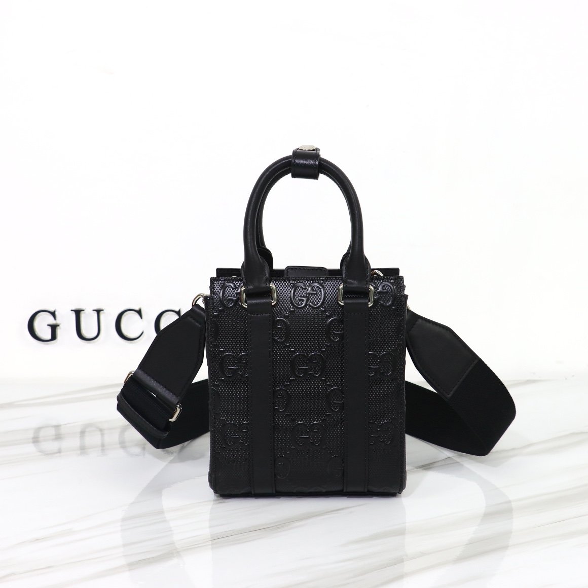 GUCCI 696010