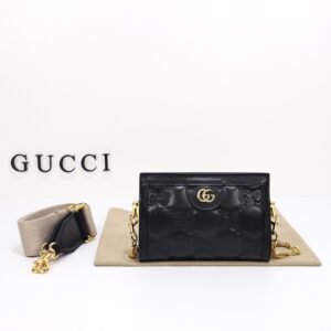 GUCCI  702228