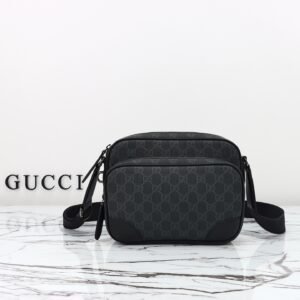 GUCCI  821160