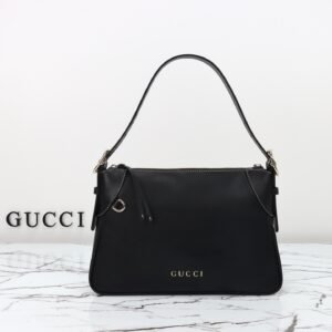 GUCCI  815216