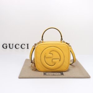 GUCCI  744434