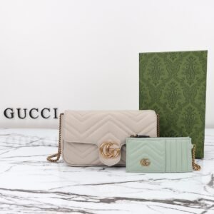 GUCCI    751526