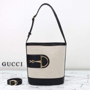GUCCI   833660