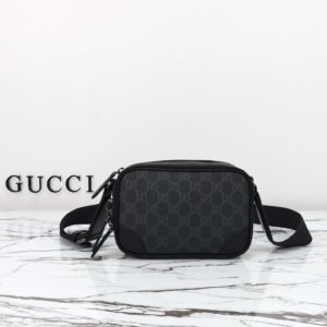 GUCCI  821217