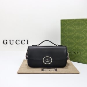 GUCCI  739722