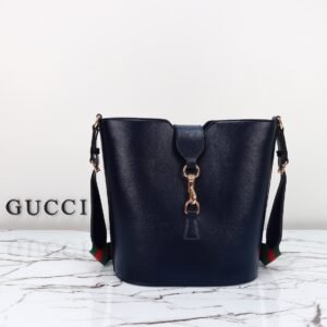 GUCCI  782904