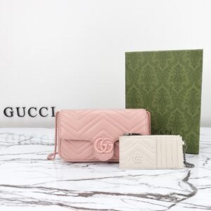 GUCCI  751526