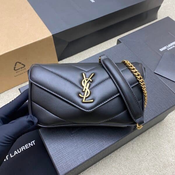 YSL 821749