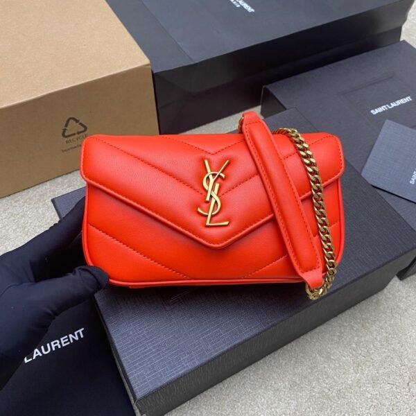 YSL 821749