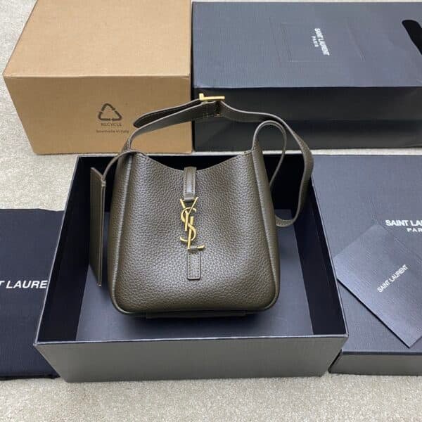 YSL 809416