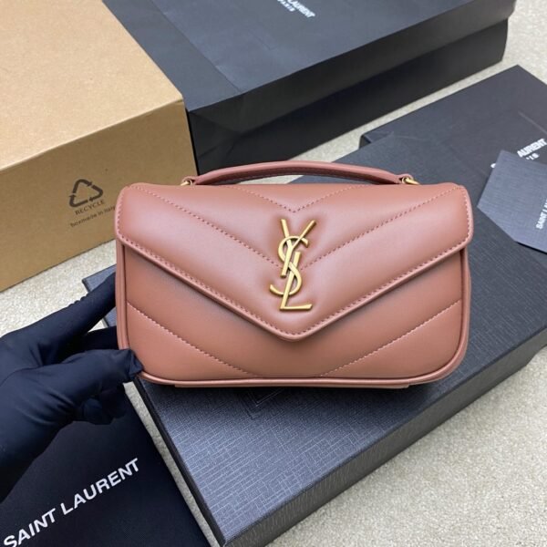 YSL 821749