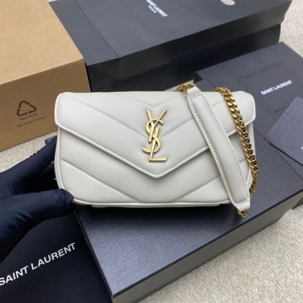 YSL 821749