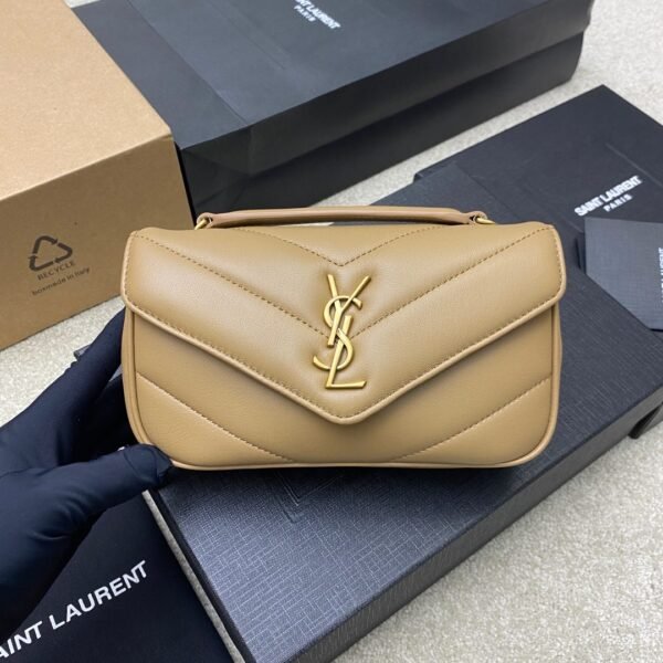 YSL 821749