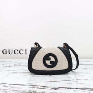 GUCCI  815700