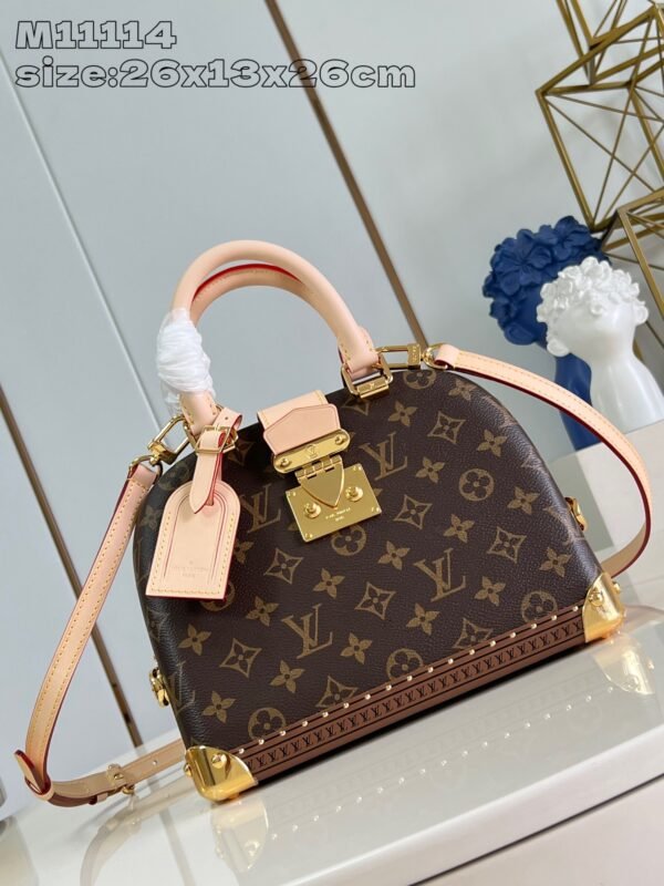LV  M11114
