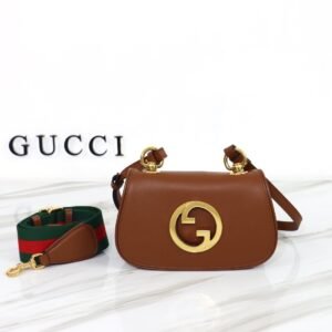 GUCCI    698643