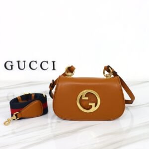 GUCCI    698643