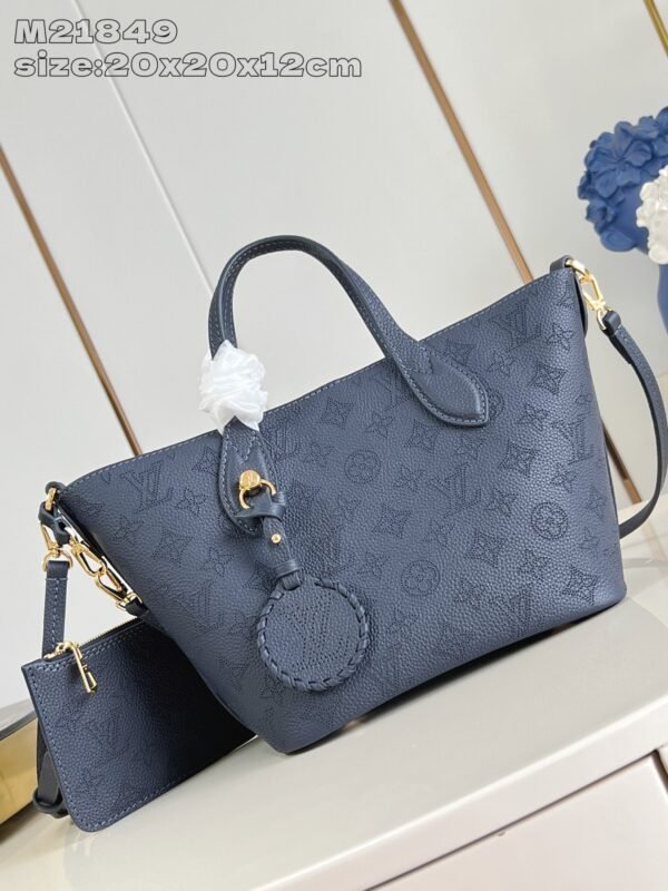 LV  M21849