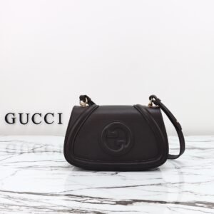 GUCCI   815700