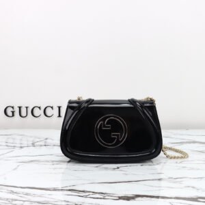 GUCCI   815711