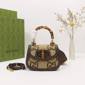 GUCCI   686864