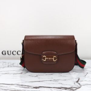 GUCCI   700457