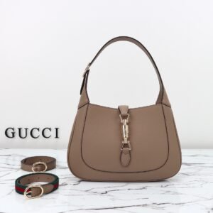 GUCCI  810232