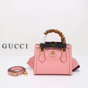 GUCCI  702732